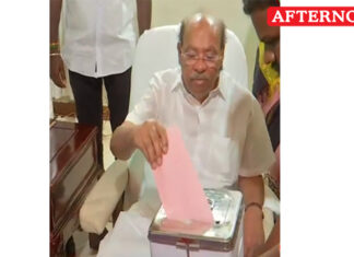 Ramadoss casts Postal vote from Residence in Villupuram