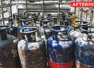 Commercial LPG Cylinder price cut by Rs.172.50