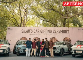 SIL AII gifts cars to four Employees for their contributions to company growth